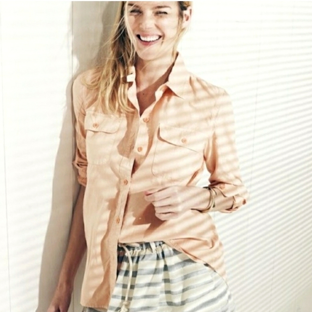 Madewell Western Tomboy Work Shirt in Light Peach-Pink, Size Medium